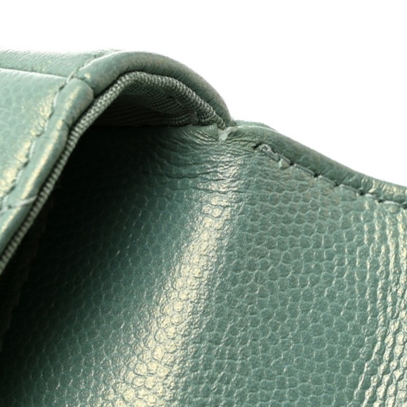 *CHANEL* 2021 Iridescent Pastel Green Caviar Quilted Pearl Coin Purse on Chain - Picture 8 of 10